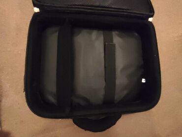 Futrole i torbe za laptopove: Prodajem prakticnu platnenu torbu za laptop velicine 15” proizvodjaca — 9