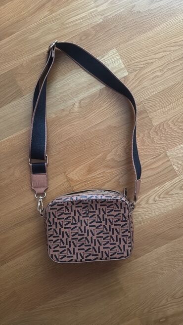 Çantalar: Çiyin çantası — 11