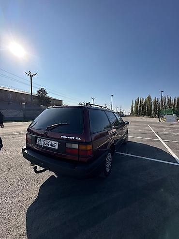 срочно продаю нужны деньги: Volkswagen Passat: 1990 г., Универсал — 3