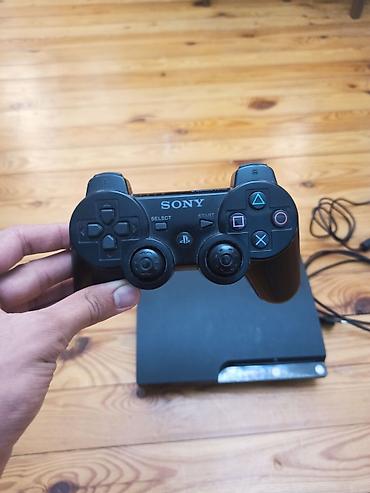 video ceken: Sony PlayStation 3 (PS3) Slim oyun konsolu Paket tərkibi: - PS3 Slim — 2