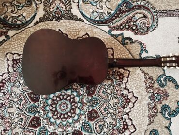 Musiqi alətləri: Klassik gitara, İşlənmiş, Pulsuz çatdırılma