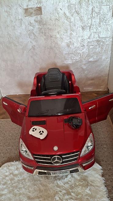 lepe patike: Dečiji električni automobil – Mercedes-Benz ML350 4MATIC, crvene boje — 6