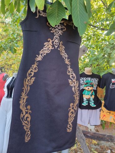 Haljine: Haljine na rasprodaji prelepe i kvalitetne,u nekoliko velicina po — 10