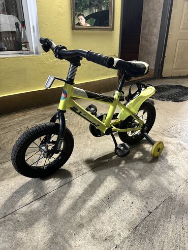Новый Четырехколесные Детский велосипед Toba, 12", Самовывоз