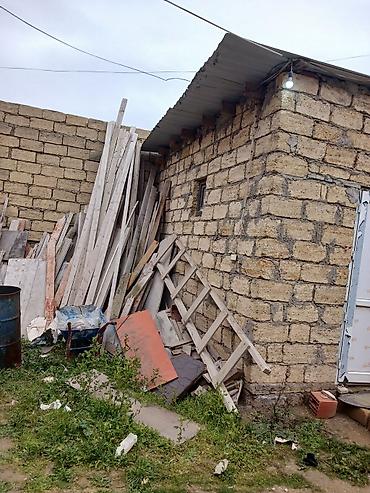 İcarəyə anbar və emalatxanalar: Təsvir: - Həyətdə yerləşən kiçik daş tikili (tövlə/ambar/ustaxana — 2