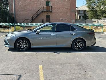 byd han: Toyota Camry: 2021 г., 2.5 л, Автомат, Гибрид, Седан — 4