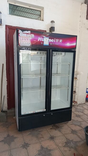 техника для кухни: Продаю большой холодильник работает отлично в отличном состоянии