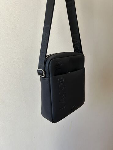 спортивная сумка бу: Барсетка Lacoste lux копия . В хорошем состоянии. Нужно продать срочно