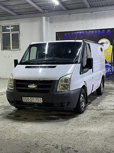 Ford Transit yük Xüsusiyyətlər: - Kuzov: qısa baza, aşağı tavanlı, 3