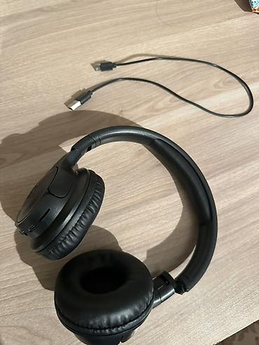 Qulaqcıqlar: JBL simsiz qulaqlıq 2 defe işledilib kenarinda ehtiyatsizliqdan zede — 3