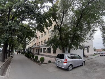 продам комнату в трехкомнатной квартире: 19 м²