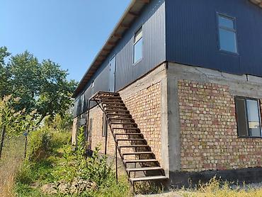 Продажа коттеджей и домов: Уй сатлат 6.50го 22м 1еташ 90%буткон 1комнат душ ысык суу муздак душ — 5