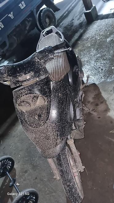 Скутеры: 125 куб. см, Бензин, Б/у — 3