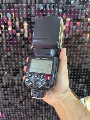 кондиционеры бу: Nikon Speedlight SB-910 fotoaparat flaşı. Bu, müxtəlif fotoqrafiya