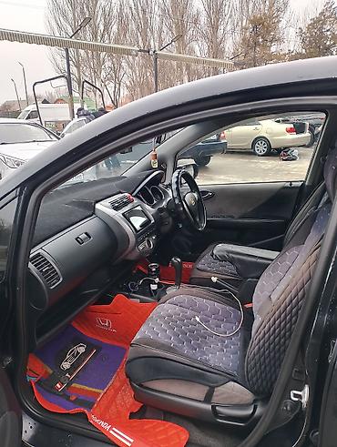 Honda: Honda Fit: 2004 г., 1.3 л, Вариатор, Бензин, Хэтчбэк — 8