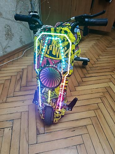 is botinkalari: Uşaq üçün elektrikli drift skuter (oturacaqlı) - Rəngarəng — 1