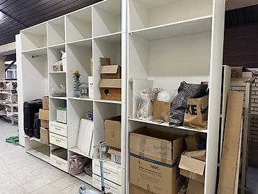 study table: Продаю мебель Крашенный мдф Встроенный прихожый,детский,2 спальни — 2