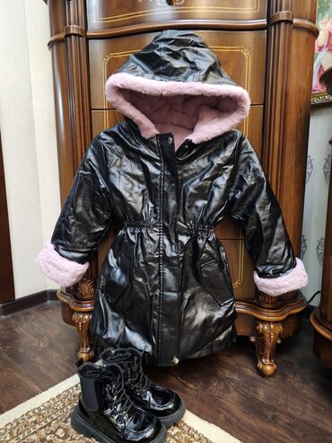 Верхняя одежда: Продаю верхнюю одежду на девочку от 7-9 лет одежда новая или в — 19