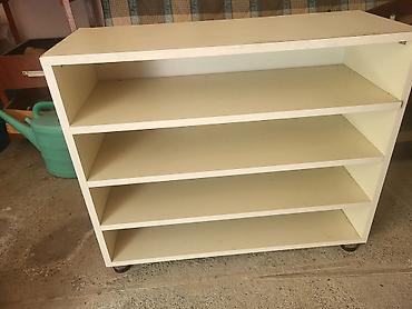Rəflər: Ağ rəngli çoxməqsədli rəf dolabı - Material: laminat/taxta kompozit - — 1