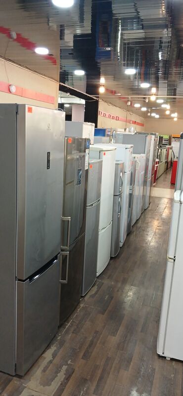 tap az ikinci əl vitrin soyuducu: 2 qapılı Indesit Soyuducu Satılır, rəng - Boz