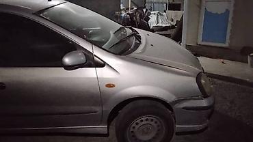 honda accent: Серебристый хэтчбек компакт‑класса. Основные характеристики: - Кузов — 3