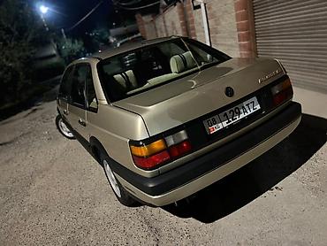 aion s 2021: Volkswagen Passat: 1989 г., 1.8 л, Механика, Бензин, Седан — 1