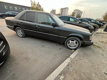 мерседес бенц 240: Mercedes-Benz W124: 1990 г., 2.3 л, Механика, Бензин, Седан — 5