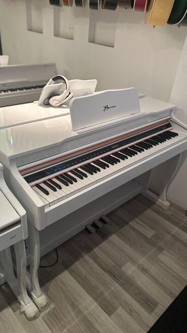 piano gallery music store: Piano, Rəqəmsal, Yeni