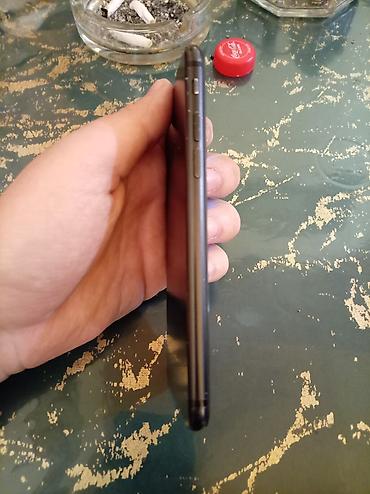 Apple iPhone: IPhone 7, 128 GB, Qara — 7