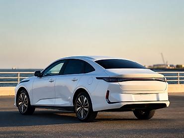 changan a05 arxa bufer: Changan Qiyuan A05: 1.5 l | 2025 il 25000 km Sedan — 6