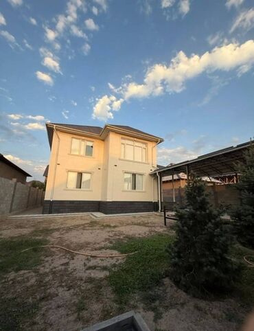 продаю дом село ак жол: Дом, 180 м², 5 комнат, Собственник, Евроремонт