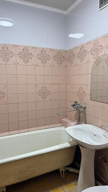 105: 1 комната, 40 м², 5 мкр 105 серия, 1 этаж, Старый ремонт — 6