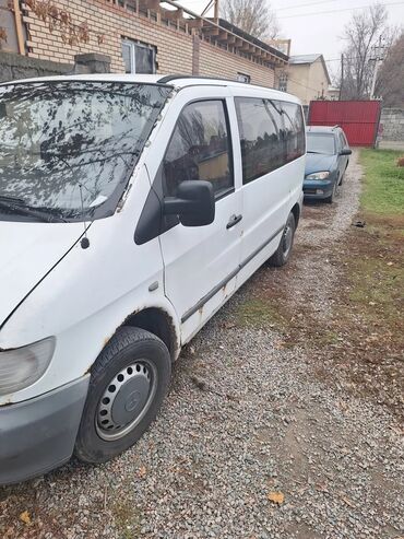 Mercedes-Benz: Mercedes-Benz Vito: 2002 г., 2.2 л, Механика, Дизель, Минивэн