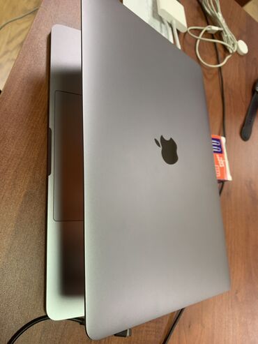 mac bok: Apple Macbook Pro SATILIR! Rəsmi almastore-dan alınıb,Macbook Pro,çox