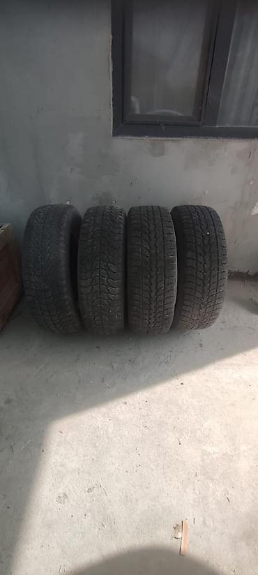 70: Шина 215/70 R 16 комплек 4шт Зима в хорошем состоянии. без порезов — 2