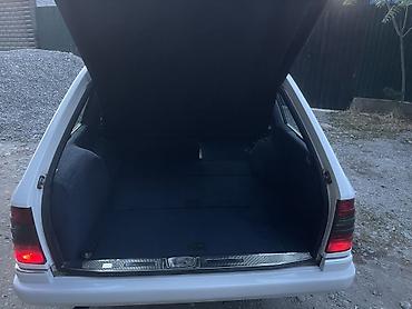 nexia 2 obshivka: Mercedes-Benz W124: 1994 г., 2.2 л, Автомат, Бензин, Универсал — 10