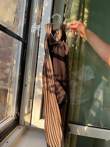 tunikler: Qəhvəyi rəngli pliseli qadın koftası/top - Model: halter tipli — 1