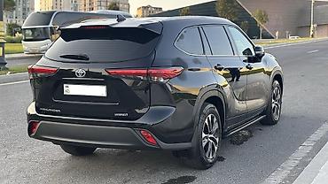 highlander: Toyota Highlander: 2.5 l | 2022 il Ofrouder/SUV — 1