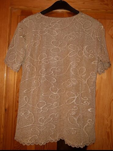 Baş geyimləri: Werf tezedi uzundu ve enli.Hem qara hem de tund goy reni var Krem — 5