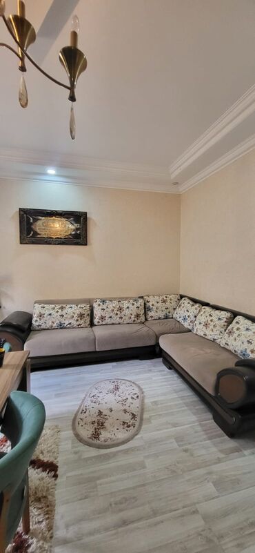 Divanlar: Künc divan, İşlənmiş, Çatdırılma yoxdur
