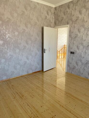 Həyət evləri və villaların satışı: Hövsanda 3.3 sotda 2 mertebelı 6 daş üzerinde heyet evi satılır. Bu — 11