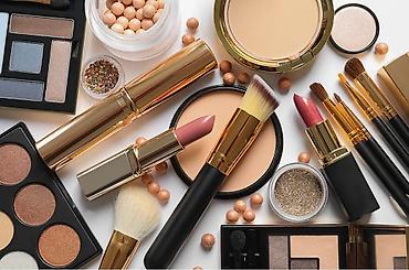 makeup model vakansiya: Kosmetika və parfumeriya mağazasına təcrübəli xanım işçi tələb olunur — 1