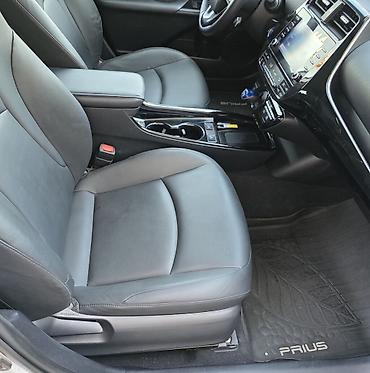 voxy noah: Toyota Prius: 2019 г., 1.8 л, Вариатор, Гибрид, Лифтбек — 7