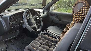 Продажа авто: Volkswagen Passat: 1991 г., 1.8 л, Механика, Бензин, Седан — 5
