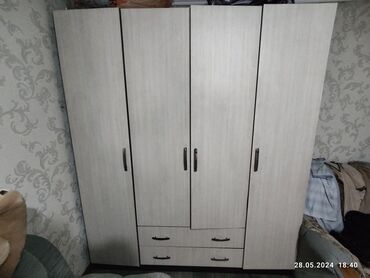 кухонный шкаф с мойкой: Гардеробный Шкаф, Для одежды, Б/у