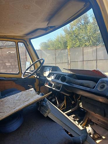 прицеп контейнеровоз: Mercedes-Benz : 1980 г., 0.3 л, Механика, Дизель, Фургон — 5