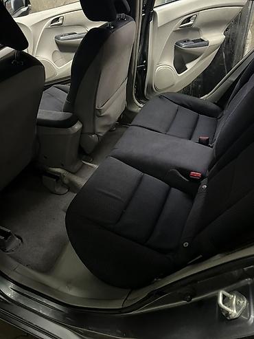 Honda: Honda Insight: 2009 г., 1.3 л, Вариатор, Гибрид, Хэтчбэк — 8