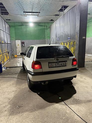 Унаа: Volkswagen Golf: 1992 г., 1.8 л, Кол менен иштөөчү, Бензин, Купе — 9