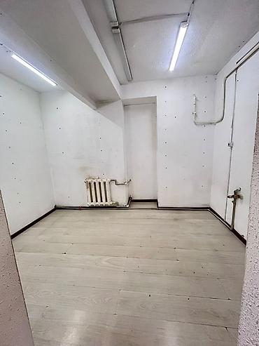 Сдаю Часть помещения: Косметика, парфюмерия, 15 м², В жилом комплексе at lalafo.kg Сдаю Часть помещения: Косметика, парфюмерия, 15 м², В жилом комплексе