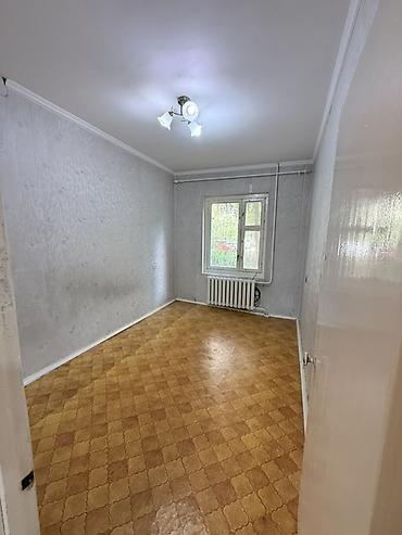 Продажа квартир: 4 комнаты, 85 м², 12 мкр 106 серия, 1 этаж, Требуется ремонт — 6